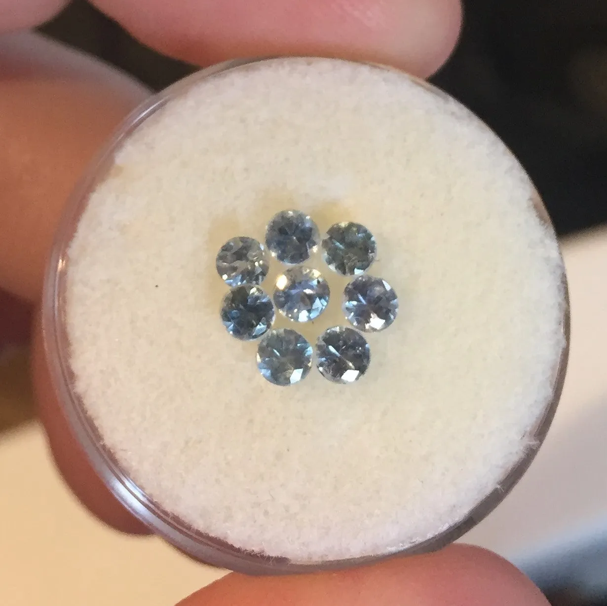 3 MM BLUE MONTANA ACCENT STONES