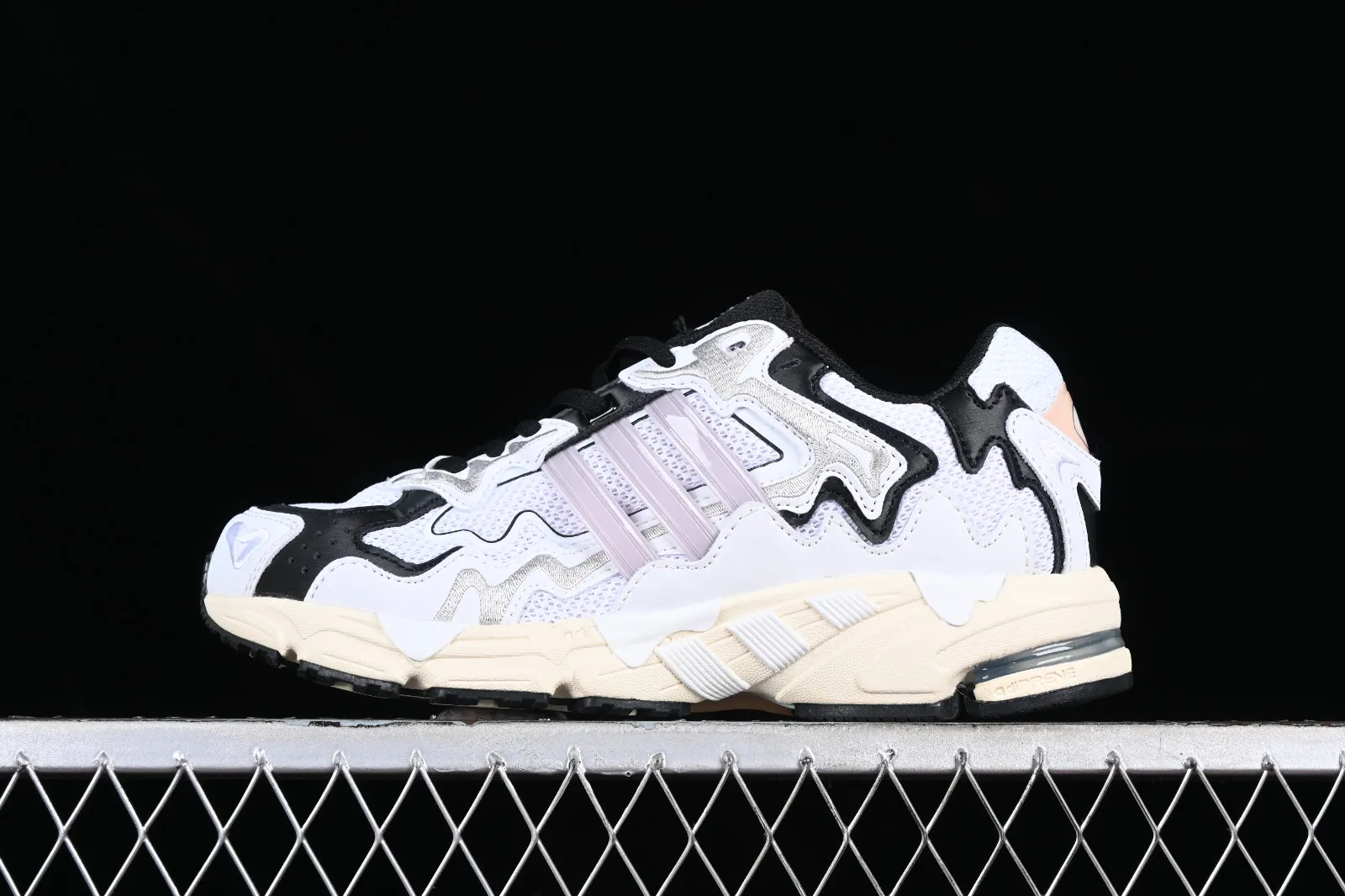 Adidas Originals Response CL Cloud White Pink Core Black GY0105