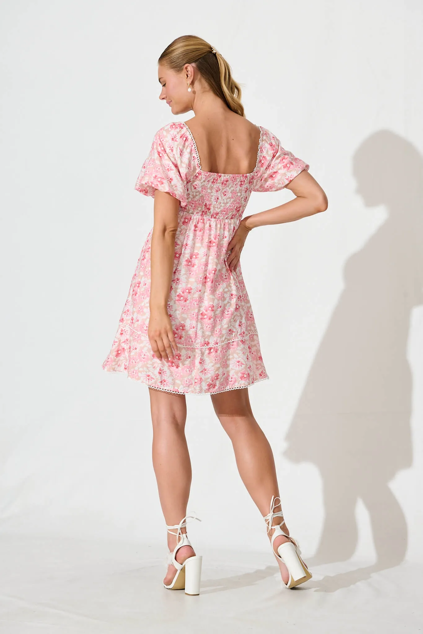 Shella Dress In Pink Floral Print